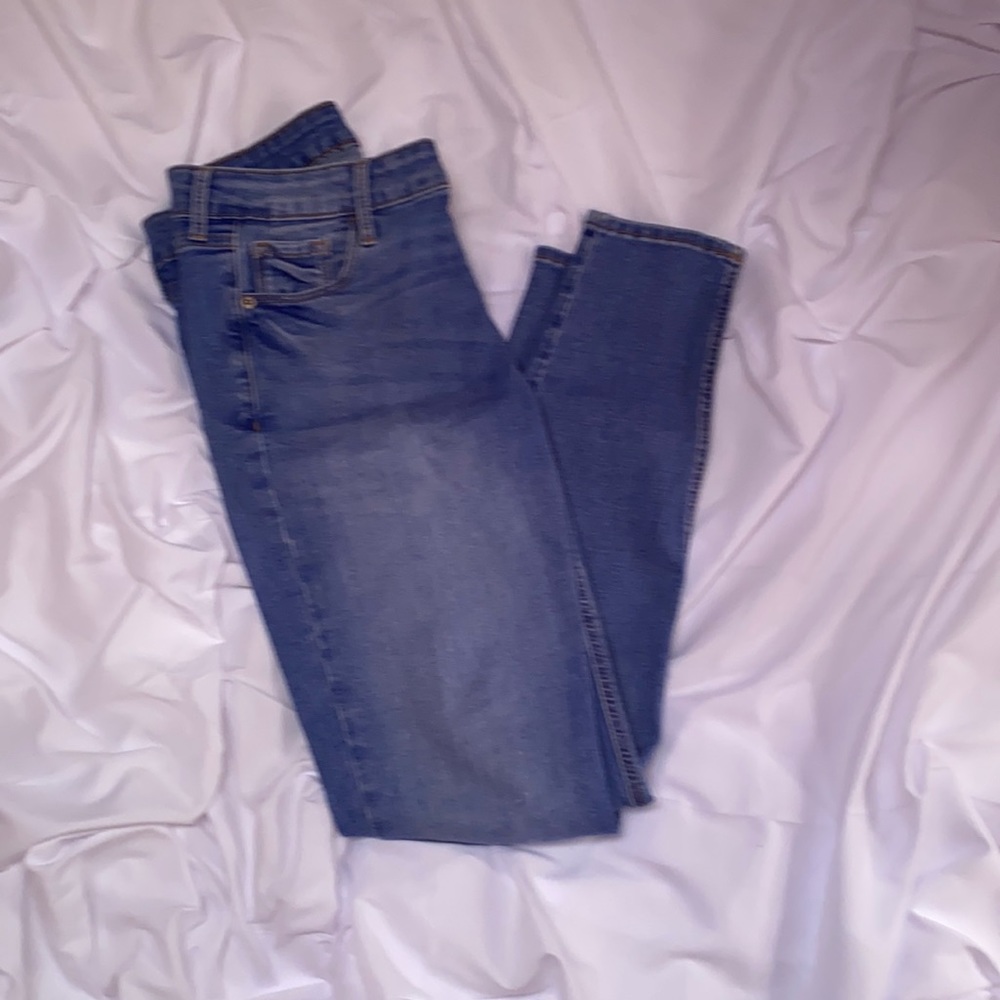 Old Navy Rockstar Super Skinny Mid-Rise Jeans